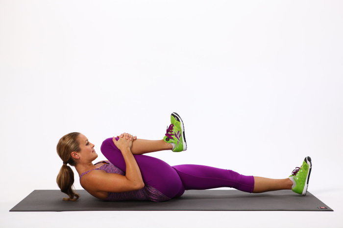 knee-chest-stretch-700x466