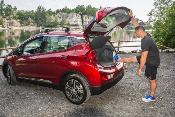 7 упражнений для всего тела, которые помогут вам оставаться на дороге, когда вы путешествуете