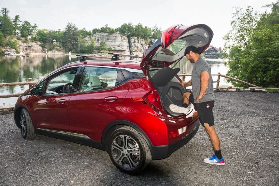 7 упражнений для всего тела, которые помогут вам оставаться на дороге, когда вы путешествуете